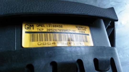 Подушка безопасности в руль Opel Astra H / Zafira B 13168456